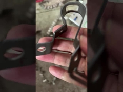 금속 모양의 부품